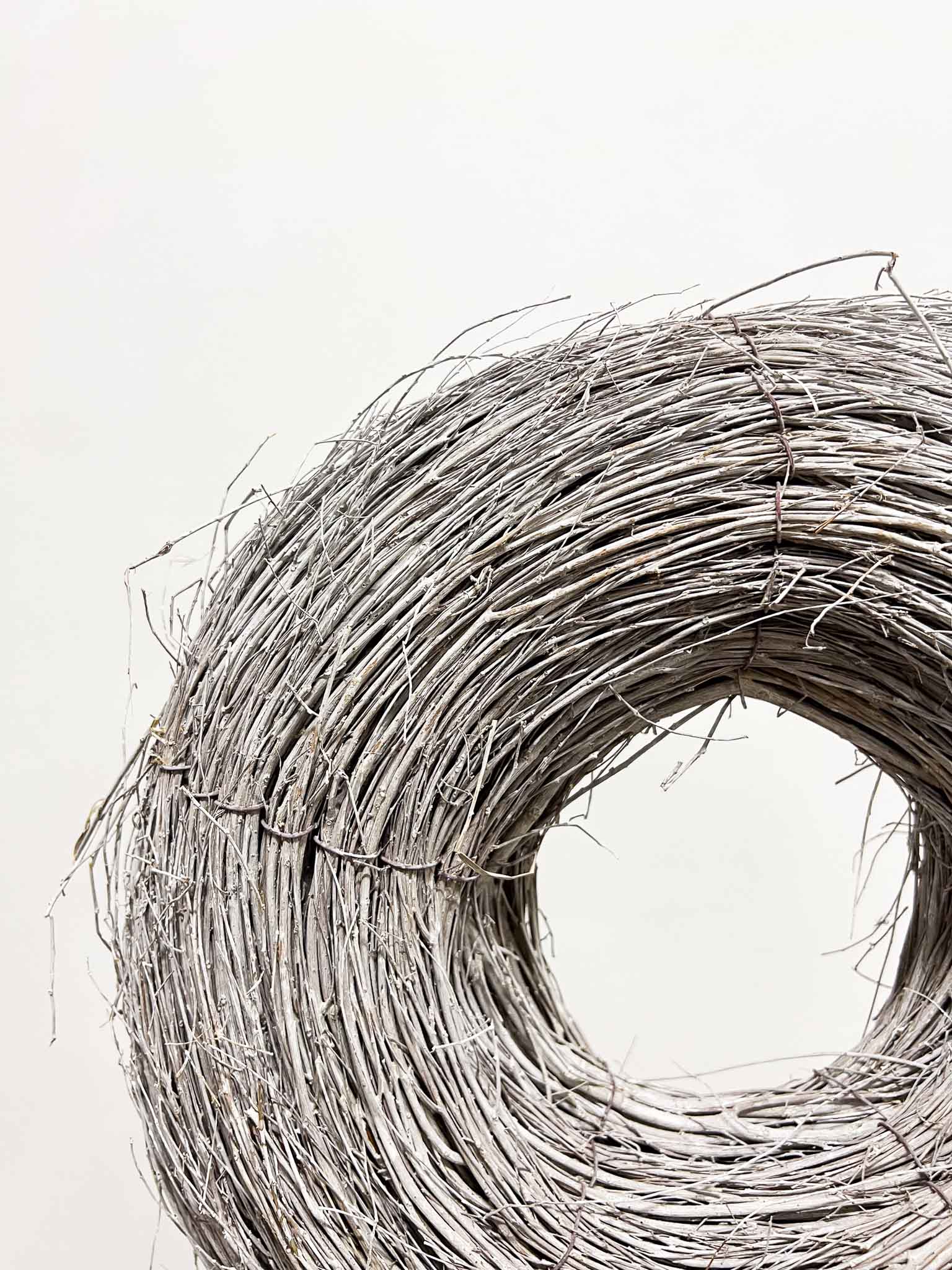 ESTELLE »  Hanging wreath of dried Vine branches and natural Moss
