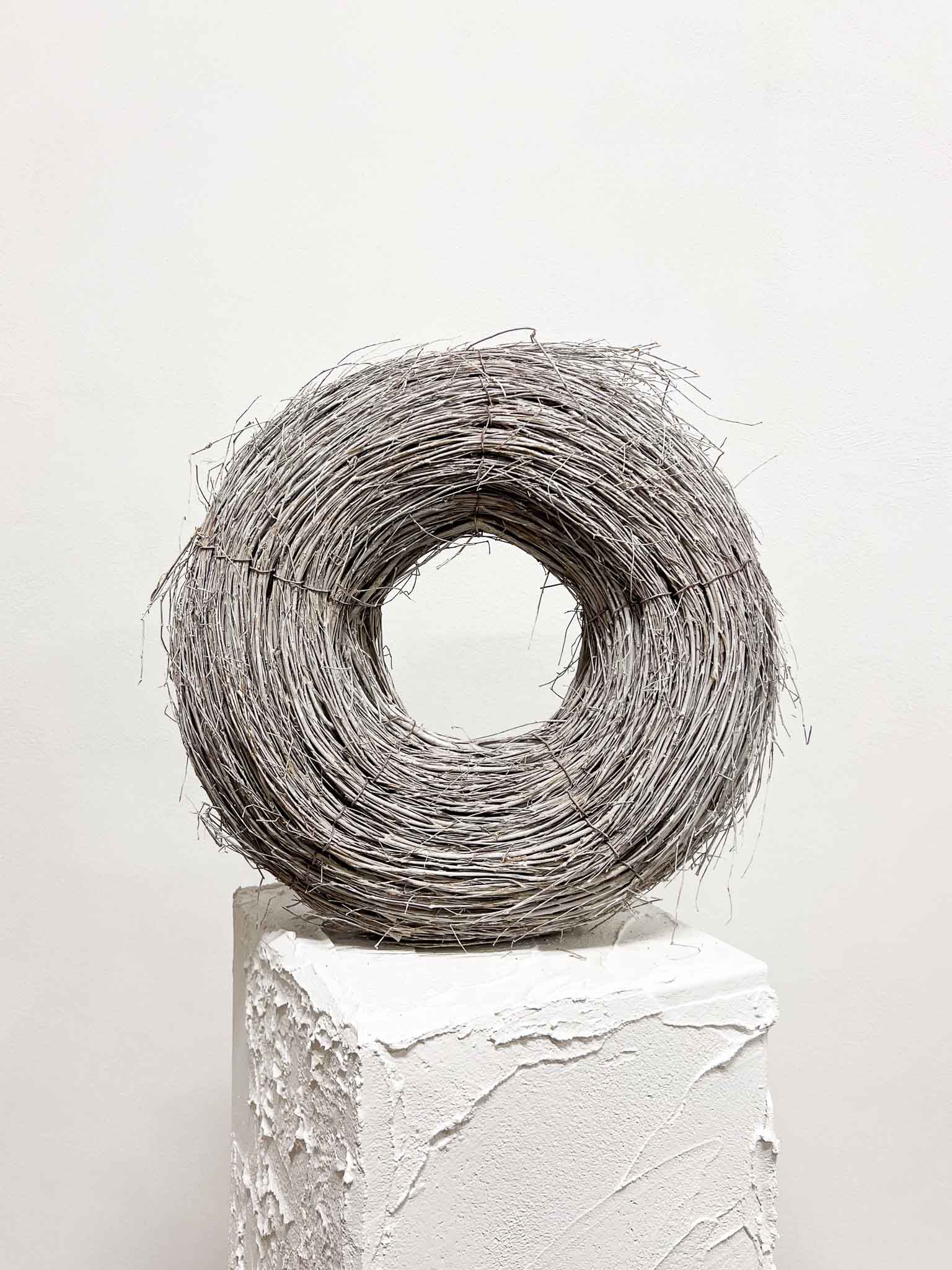 ESTELLE »  Hanging wreath of dried Vine branches and natural Moss