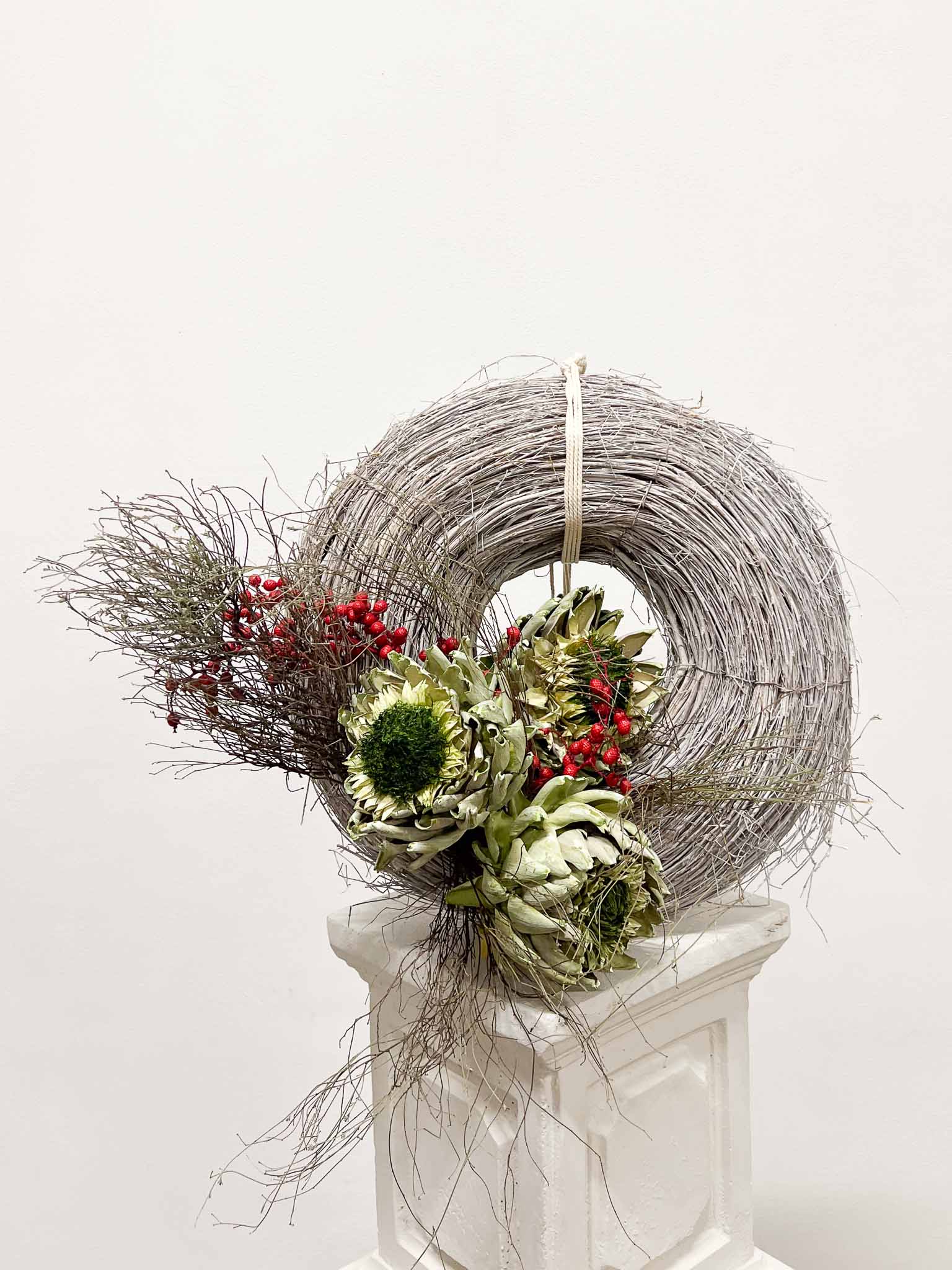NOOR » Natural snowy decorative hanging Wreath ⌀ 45 cm