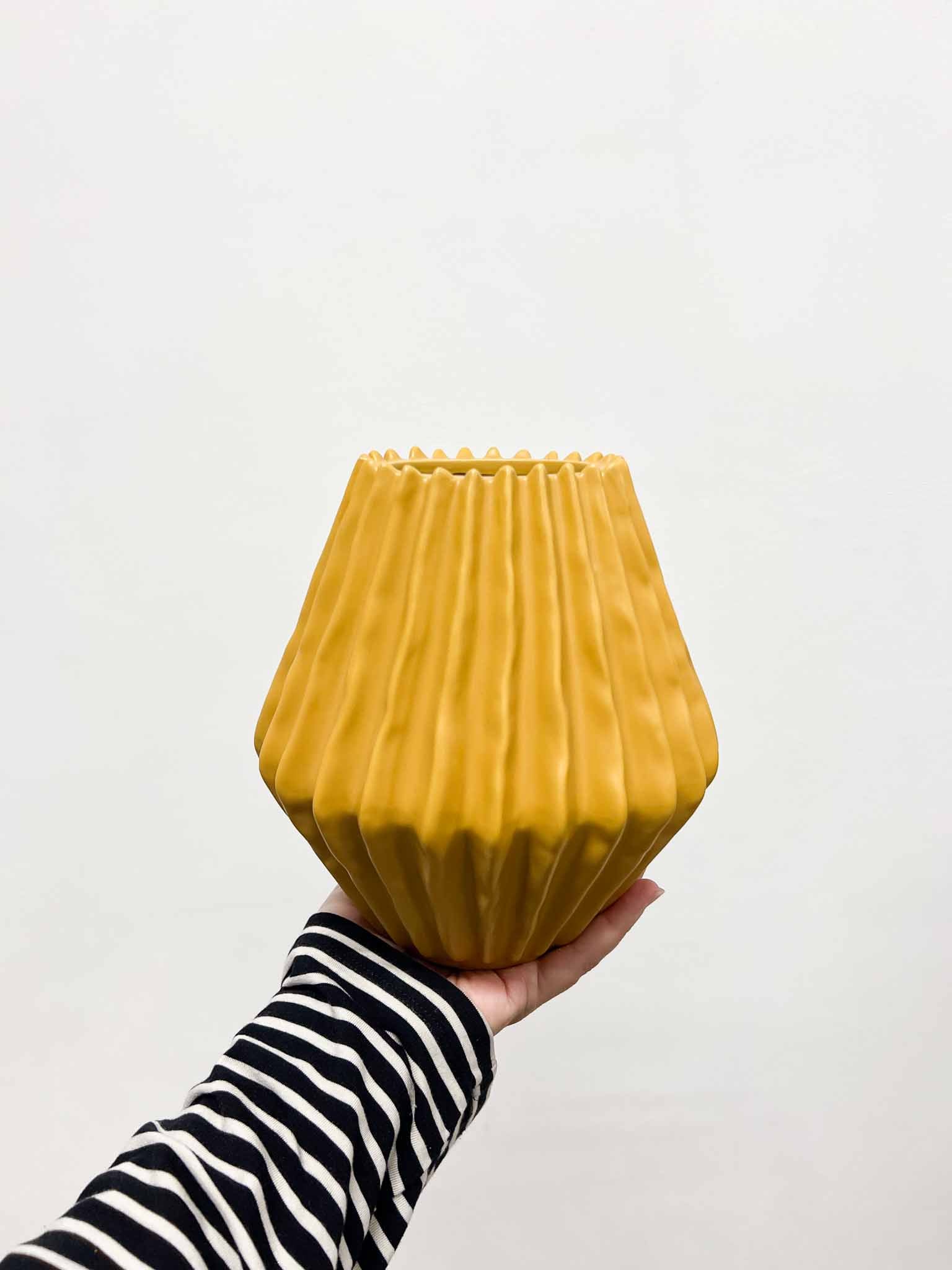 ELDAR » Vaso plissettato giallo ocra