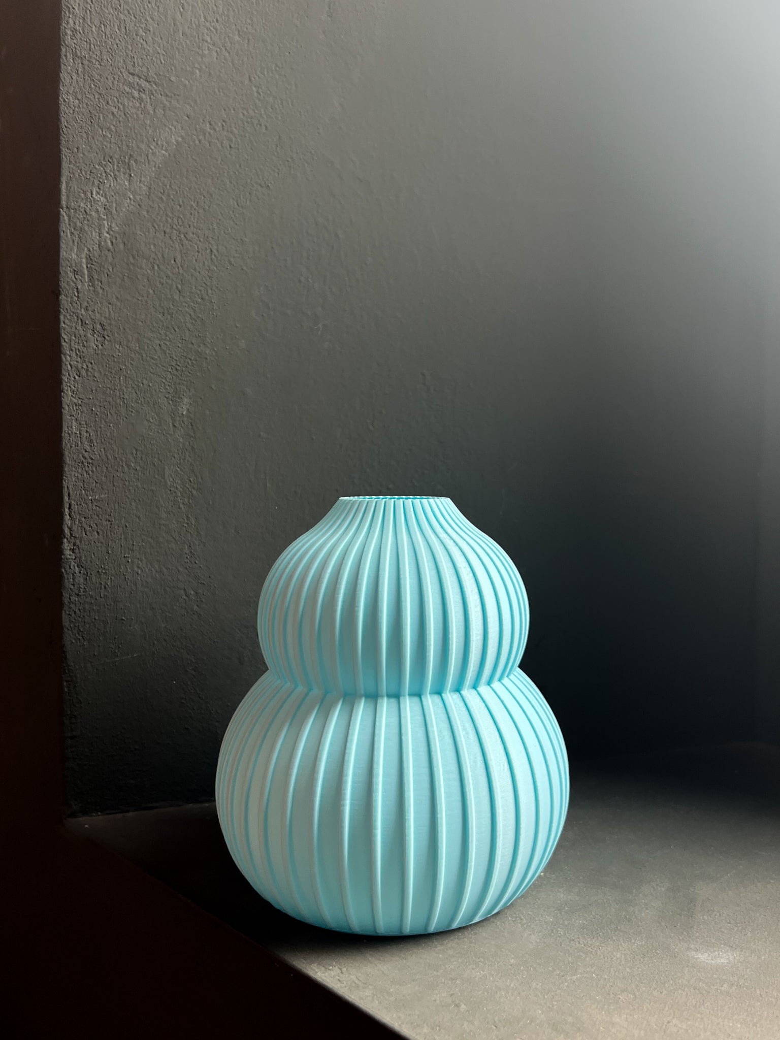 BABILA » Vase en bioplastique bleu glace - 15 cm