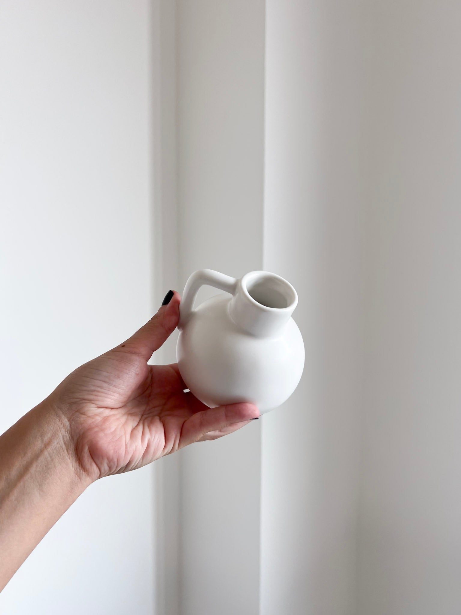ELSY » Piccolo vasetto caraffa di ceramica bianca H10cm