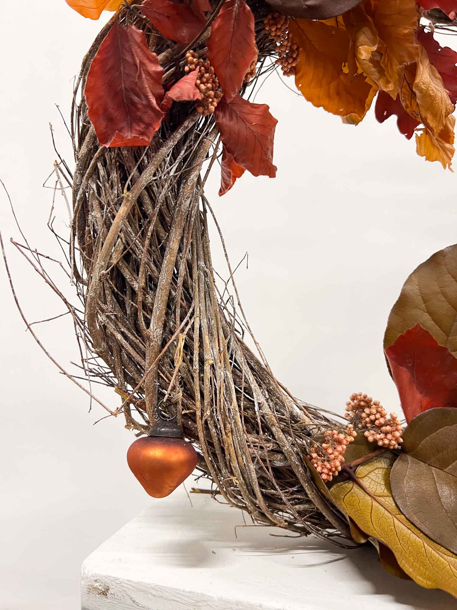 AURORA » Hanging garland with pomegranates