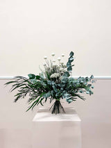 LAERTE » Bouquet in shades of green and white