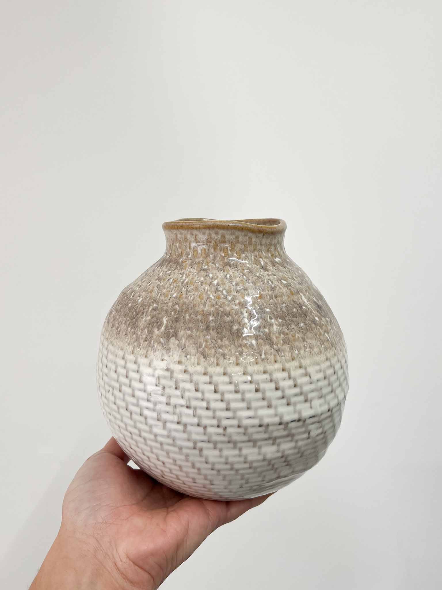 LORENZA » Big glossy ceramic vase - 18cm