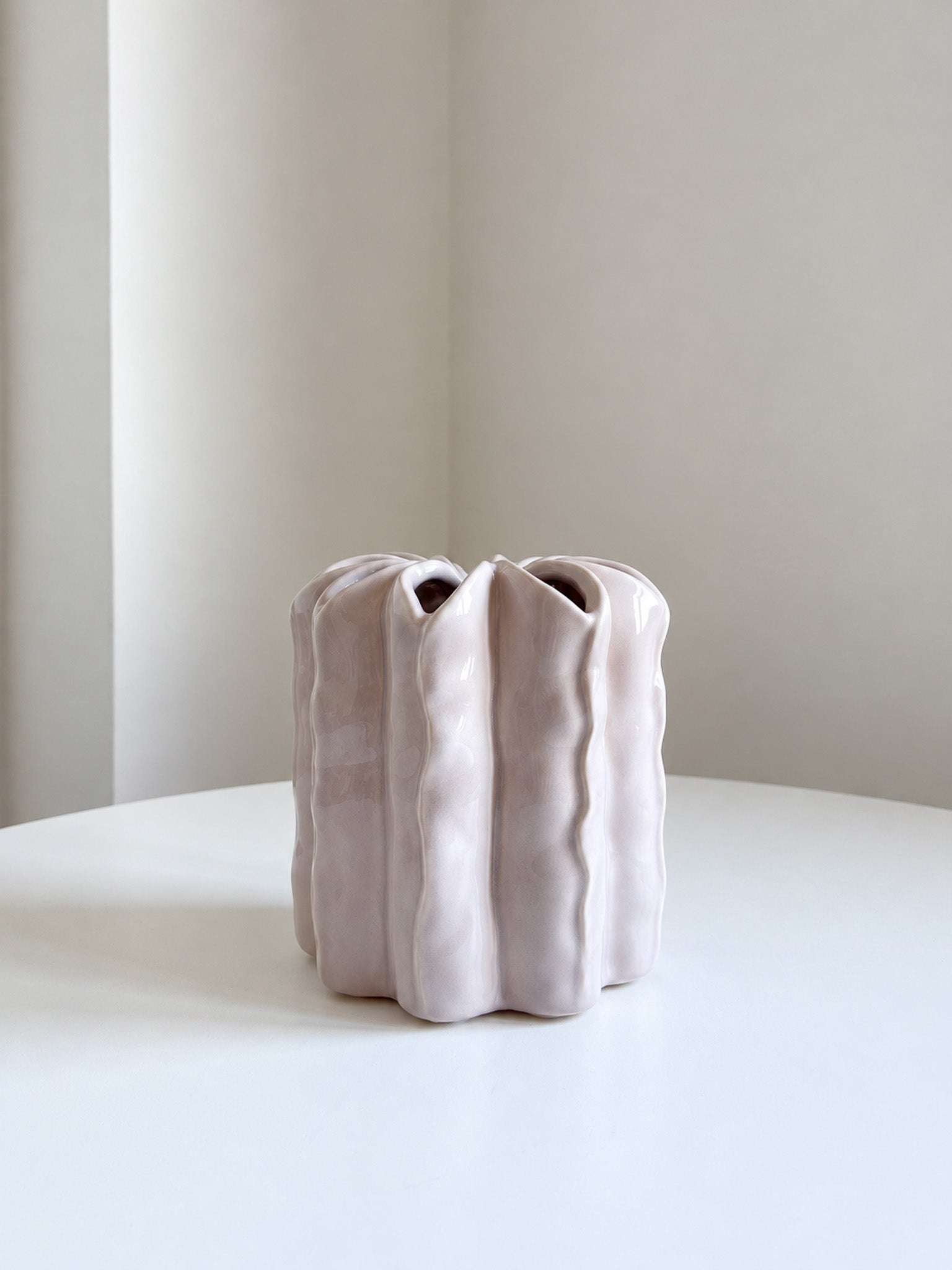 KICHI » Round pink multi-hole vase