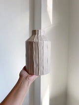 WOODY » Vaso con scanalature verticali a bottiglia color cipria cm