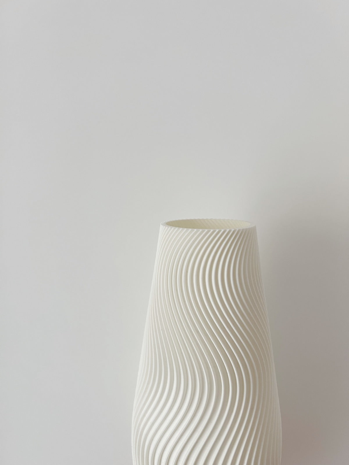 DELIA » Vase en bioplastique blanc coton - 25 cm