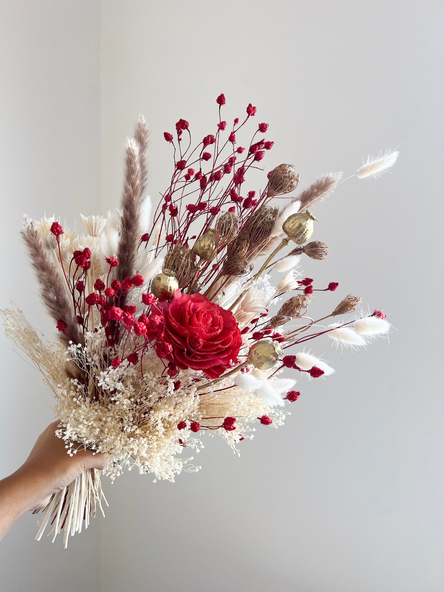 CLEOPATRA » Bouquet premium di fiori secchi bianco, rosso ed oro - Bloomoon