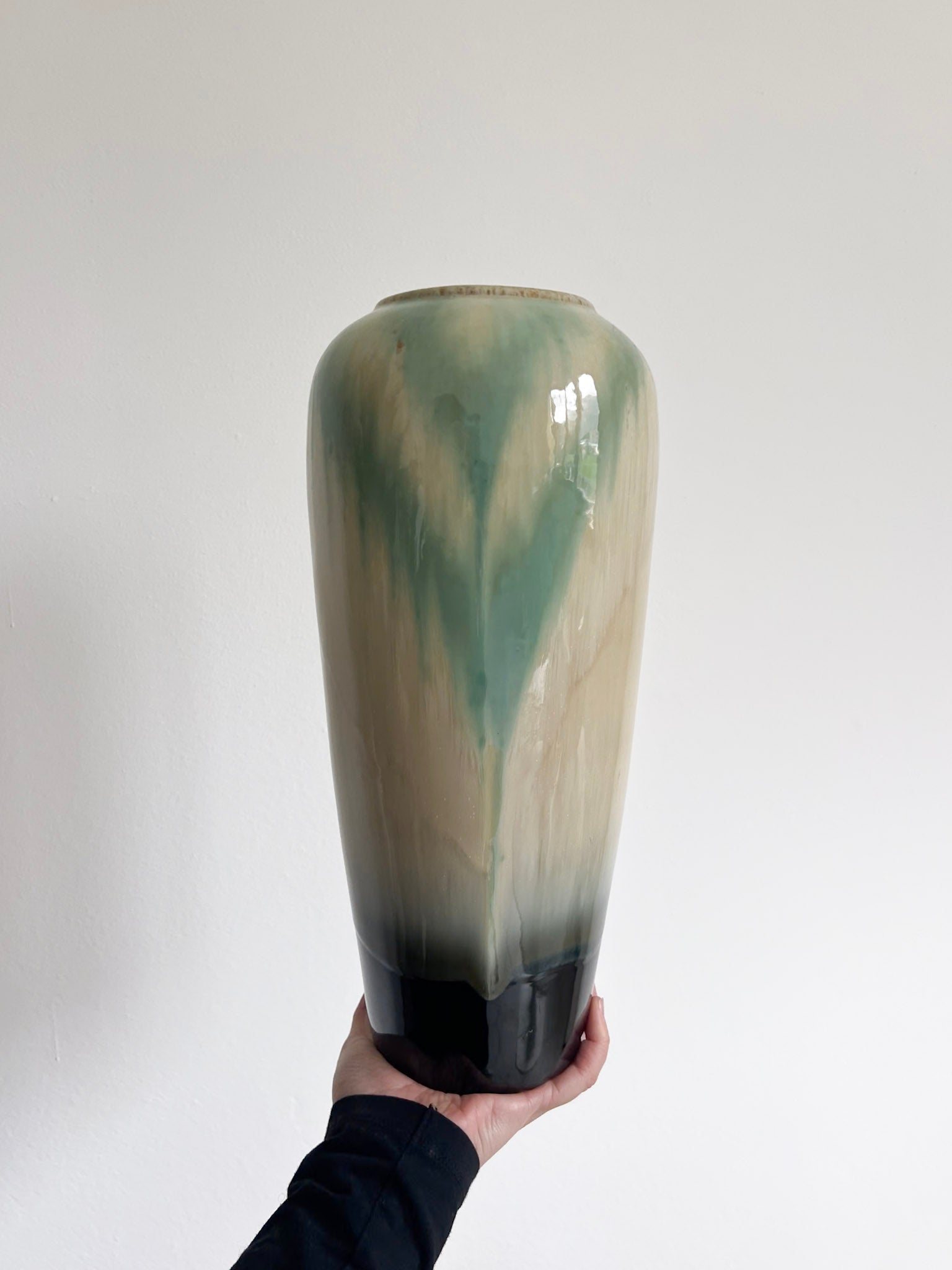 COIRA » vaso in ceramica smaltata con base beige - Bloomoon