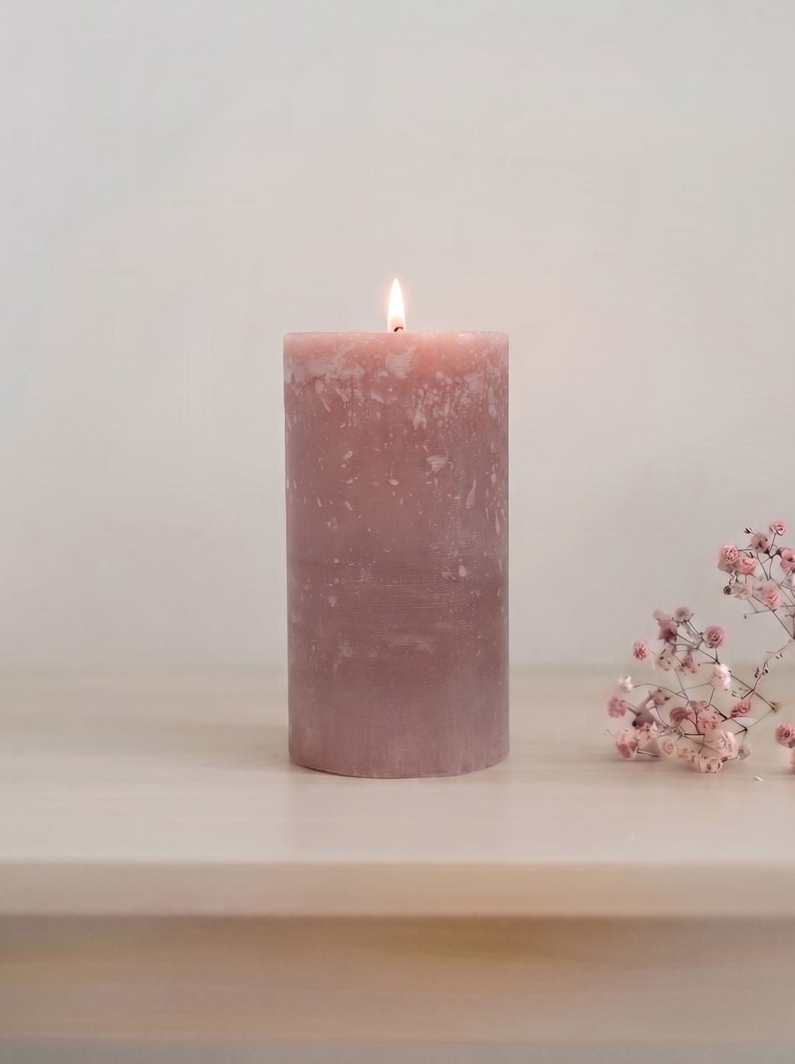 DALIA » Candela Cilindrica Rustica Rosa | Cera Grezza 19cm - Bloomoon