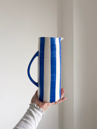 LYJO » Caraffa a righe blu bianco di ceramica smaltata H27,5 - Bloomoon