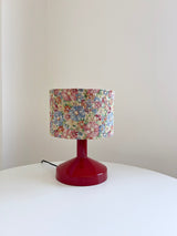 MALDHA » Lampada da tavolo con base in metallo smaltata e paralume tessuto floreale - Bloomoon
