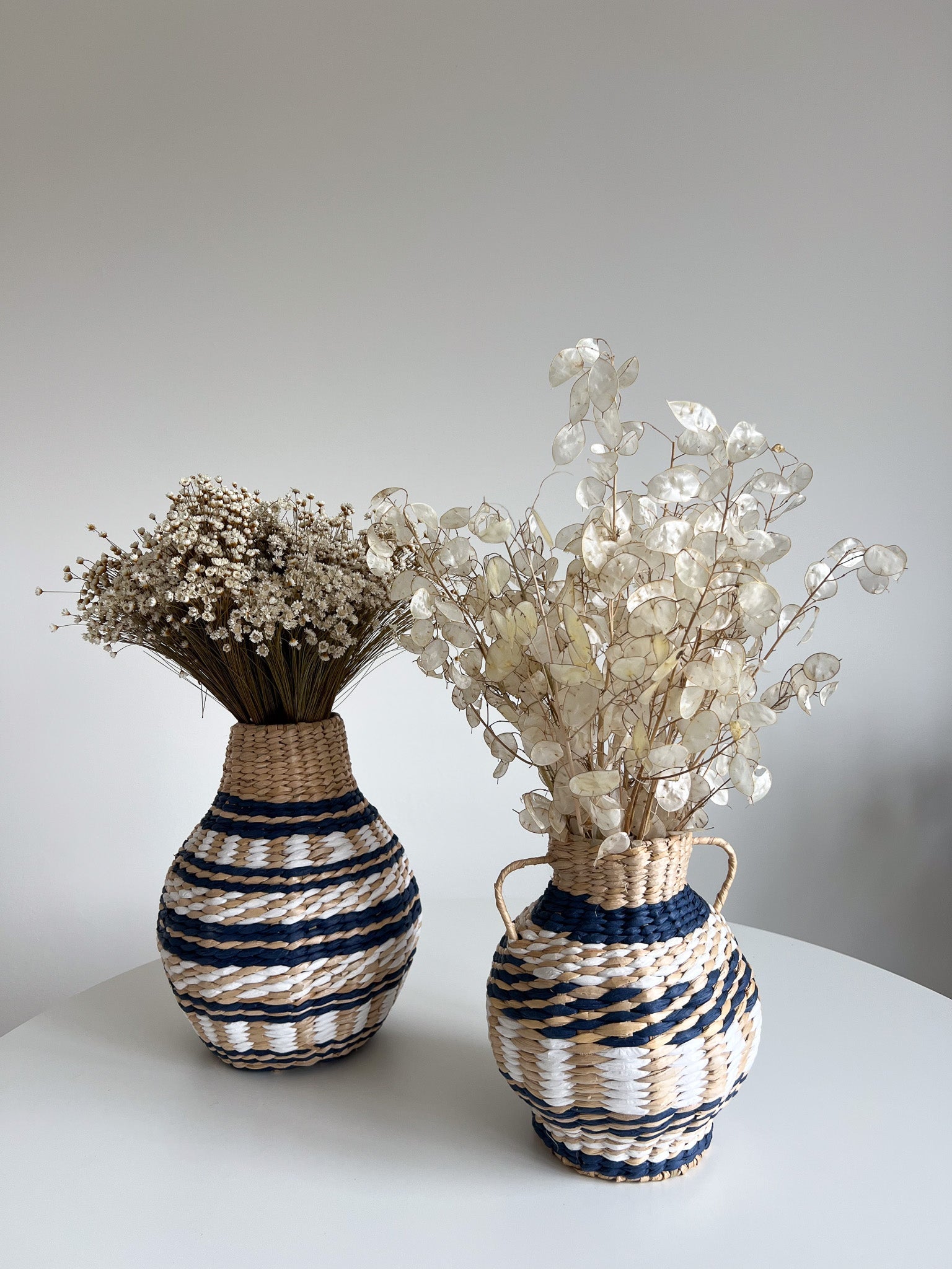 NAMIBIA » Vaso in fibra naturale bianco e blu - Bloomoon