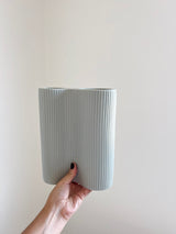 OTTO » Vaso Scultoreo Plissé a Doppia Apertura grigio chiaro H24cm - Bloomoon