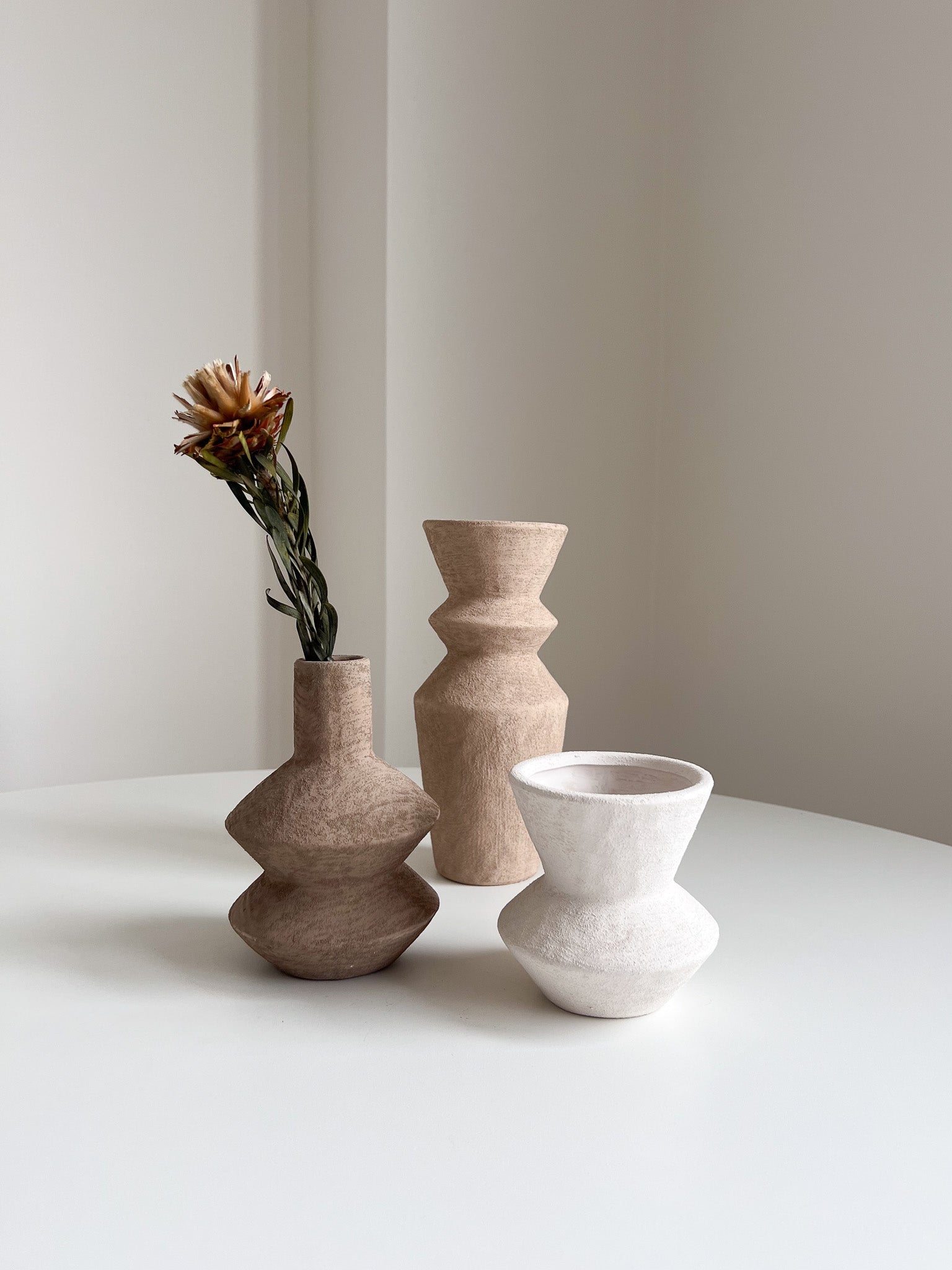 RUDIG » Set 3 Vasi Decorativi dai Toni Caldi della Terra e Tortora - Bloomoon