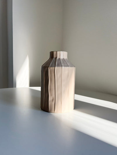 WOODY » Vaso con scanalature verticali a bottiglia color cipria cm - Bloomoon